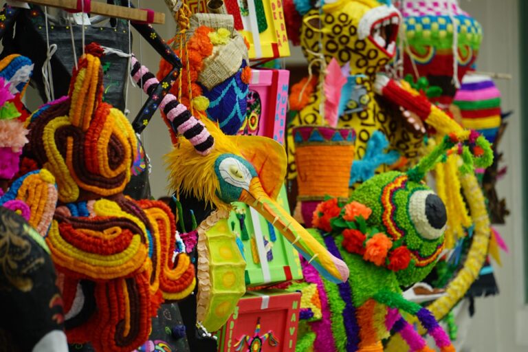Piñata de alebrije, la ganadora del concurso del Museo de Arte Popular