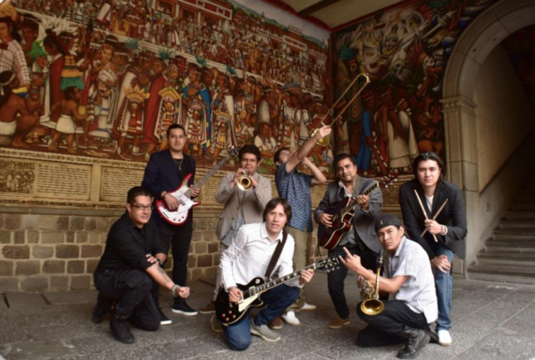 La Murga Xicohtl, el grupo que une música folclórica mexicana y europea