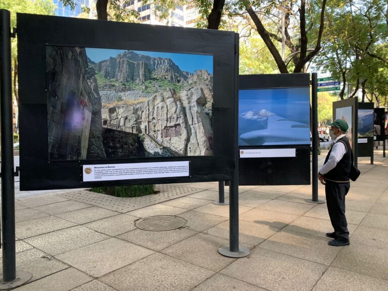 Inauguran exposición fotográfica de Armenia sobre Reforma